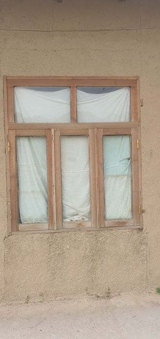 Deraza sotiladi 4 ta