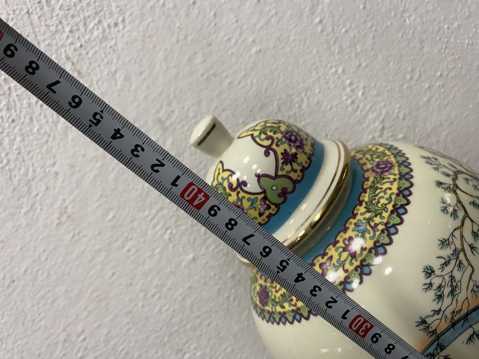 Голяма китайска ваза от костен порцелан