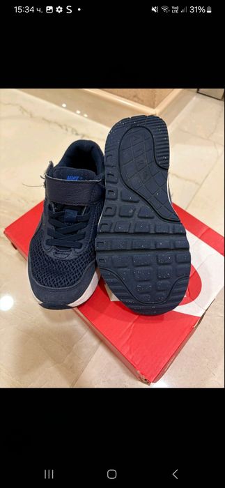 Маратонки и сандали найк и адидас