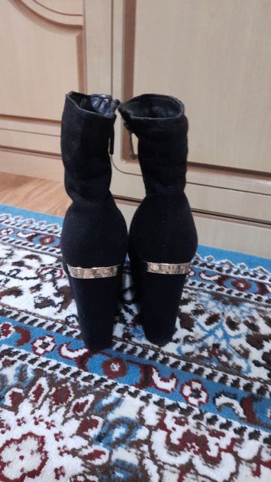 Продам ботильоны на платформе