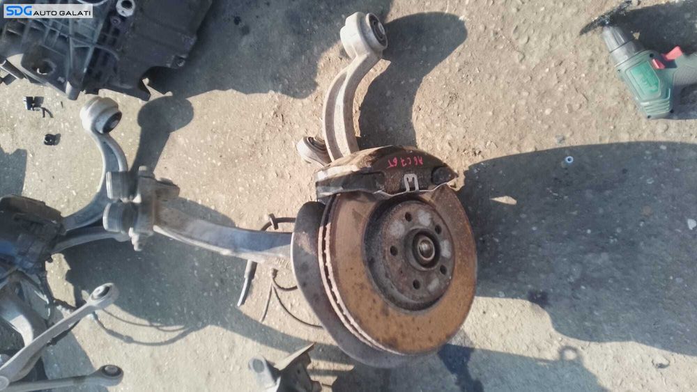 Fuzeta Stanga Fata cu Rulment Audi A6 C7 2.0 TDI 2011 - 2018 Cod 4G0407241D [V0186]