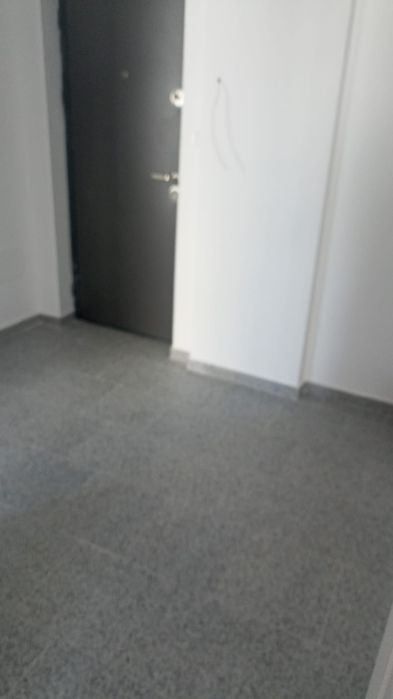 Servicii complete, de la demolare până la finisaj.