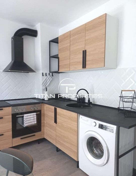 Дава се под наем Тристаен апартамент в Варна, Център - 60 кв.м за 550 € - Снимка #3