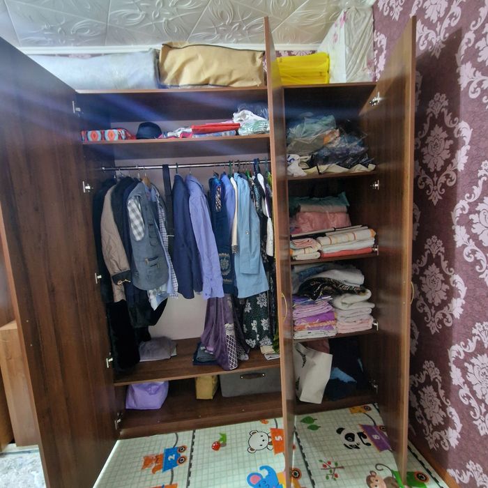 Продам спальный гарнитур