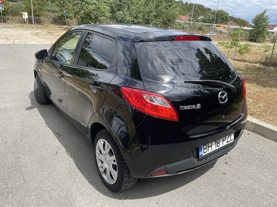 MAZDA 2 2011 — imagine 3