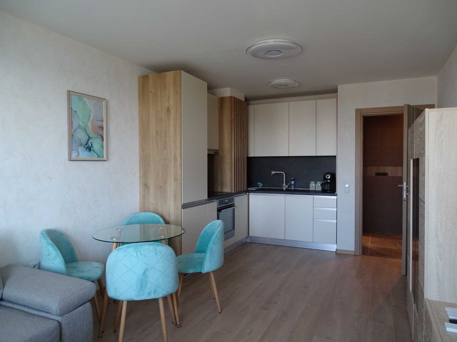 Дава се под наем Двустаен апартамент в Варна, Бриз - 76 кв.м за 816 € - Снимка #2