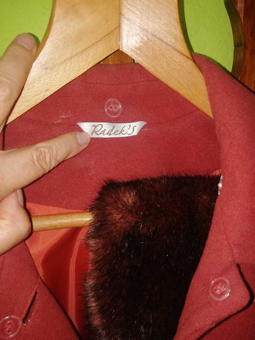 Дамско палто  с подвижна яка