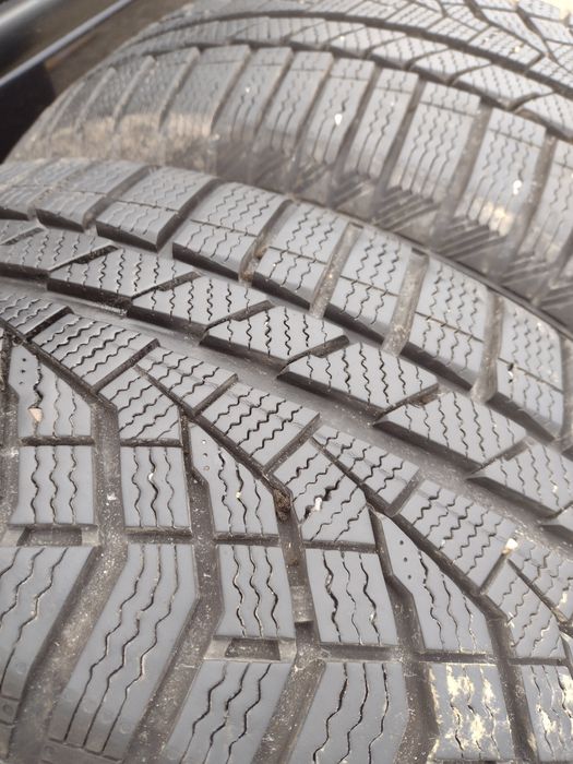 Почти нови 2бр.215/55/17 Sailun dot3024