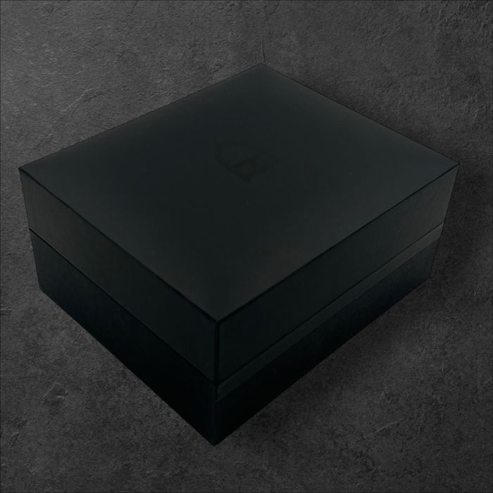 TUDOR кутия за часовник нова