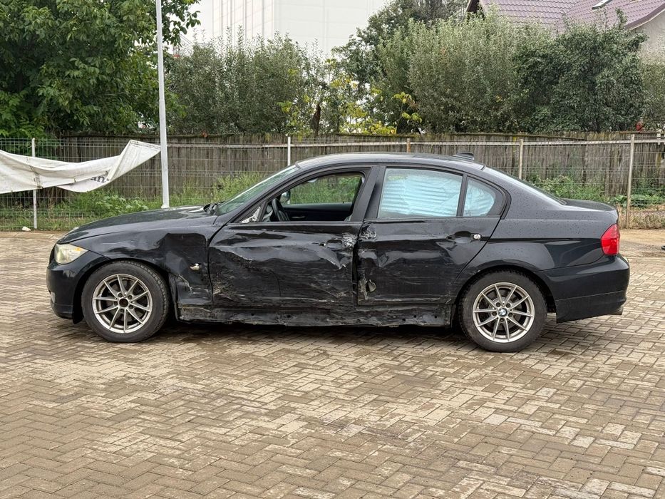 Vand bmw 320d Xdrive 2010