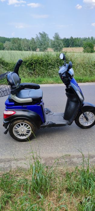 Scuter electric 3-roți persoane cu dizabilități