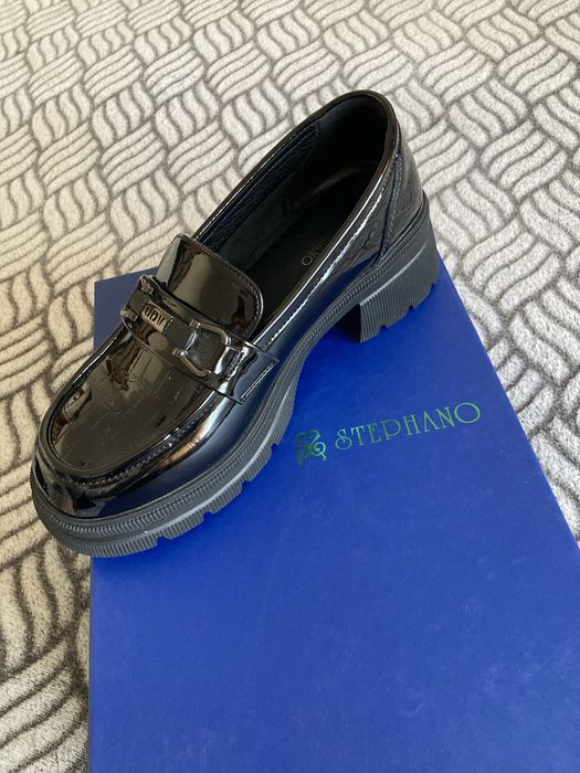 Pantofi piele lăcuită