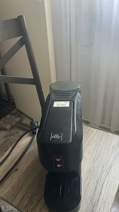 Vand aparat cafea espreso illy italian