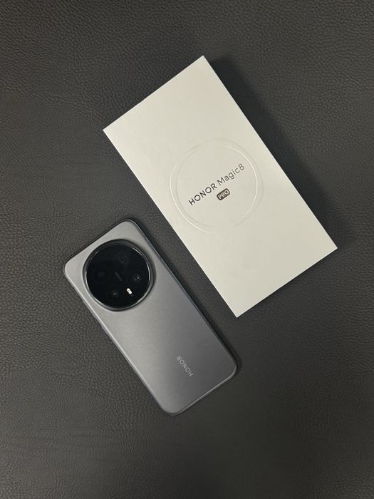 Продавам перфектен Honor Magic 8 PRO