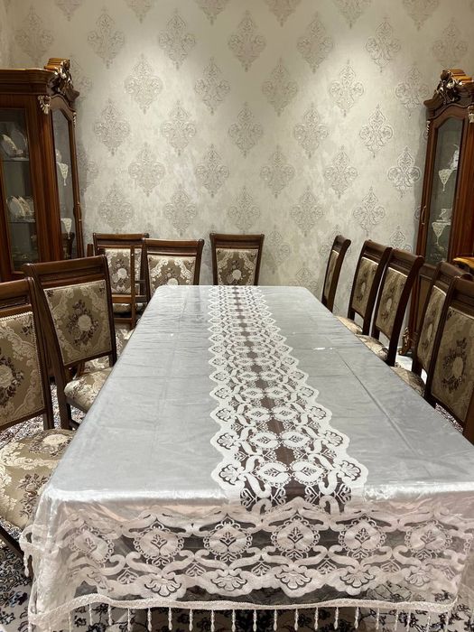 Продаётся стол и стул 12шт