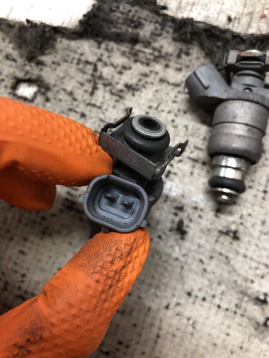 injector volkswagen golf 5 1.6 benzina 2006