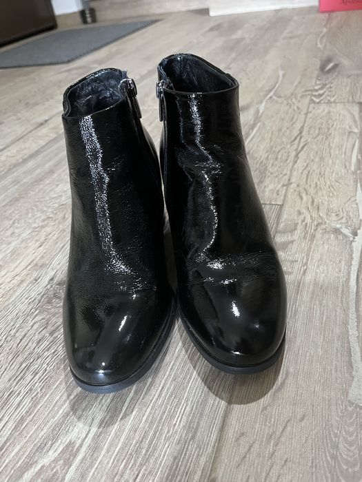 botine piele naturala lacuita