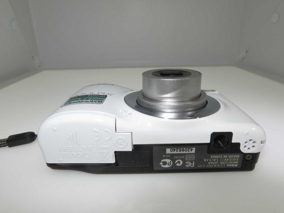 Nikon Coolpix L25 компактен цифров фотоапарат дигитална камера НОВ