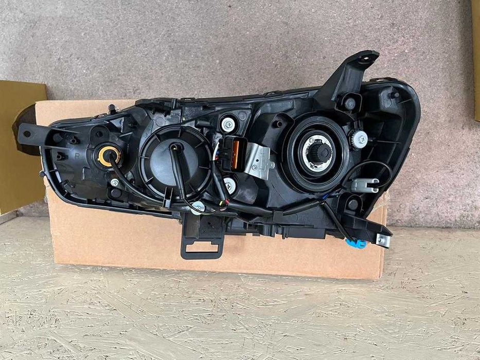 Фара Митсубиси Лансер 2007- (Тайвань) / Mitsubishi Lancer 2012