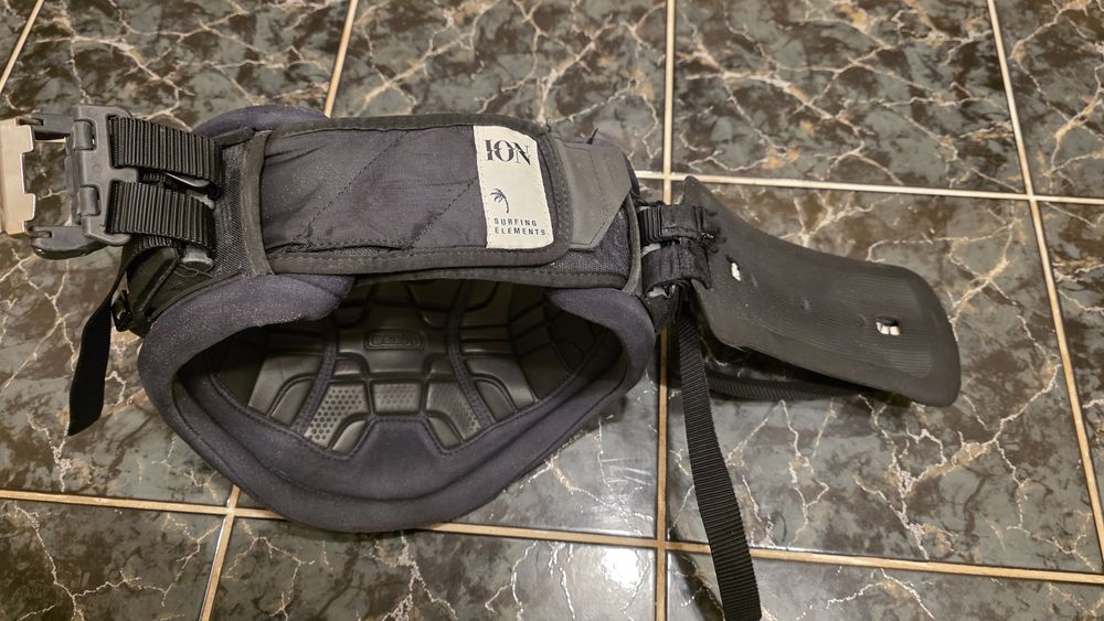 Harness kite kitesurfing ion apex curv 13 hardshell