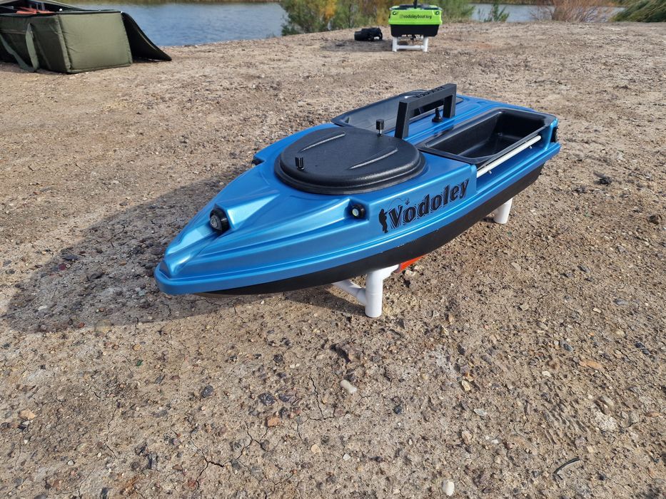 Прикормочный кораблик VODOLEY