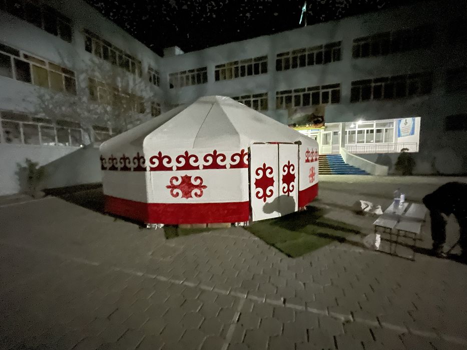 Киіз үй сатылады.