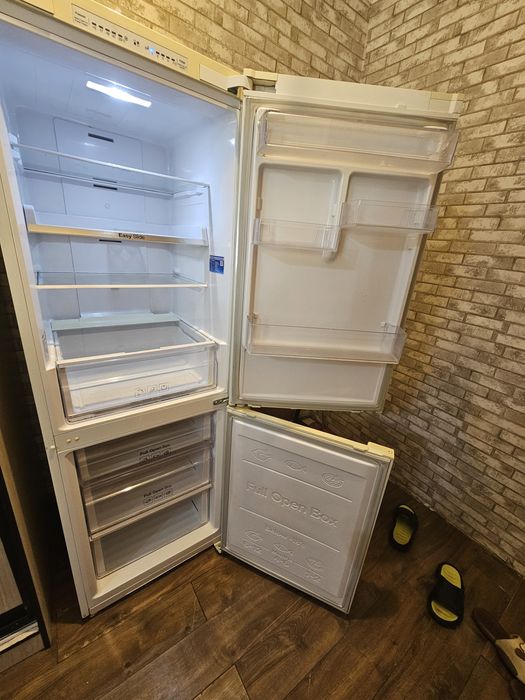 Продам холодильник срочно
