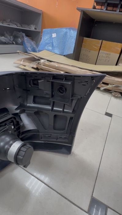 БМВ Е34 передний бампер Мтех в сборе с туманками