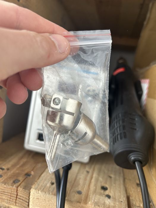 Stație de lipit cu aer cald Yarboly 858D - 700W (SMD Rework)