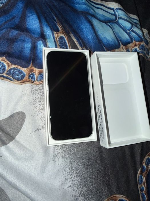 iPhone 18 pro 256GB white NOU