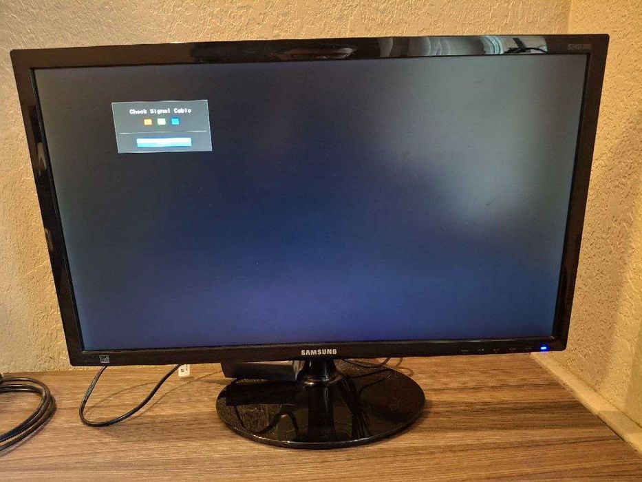 Монитор Samsung 24дюйма S24D300H FullHD