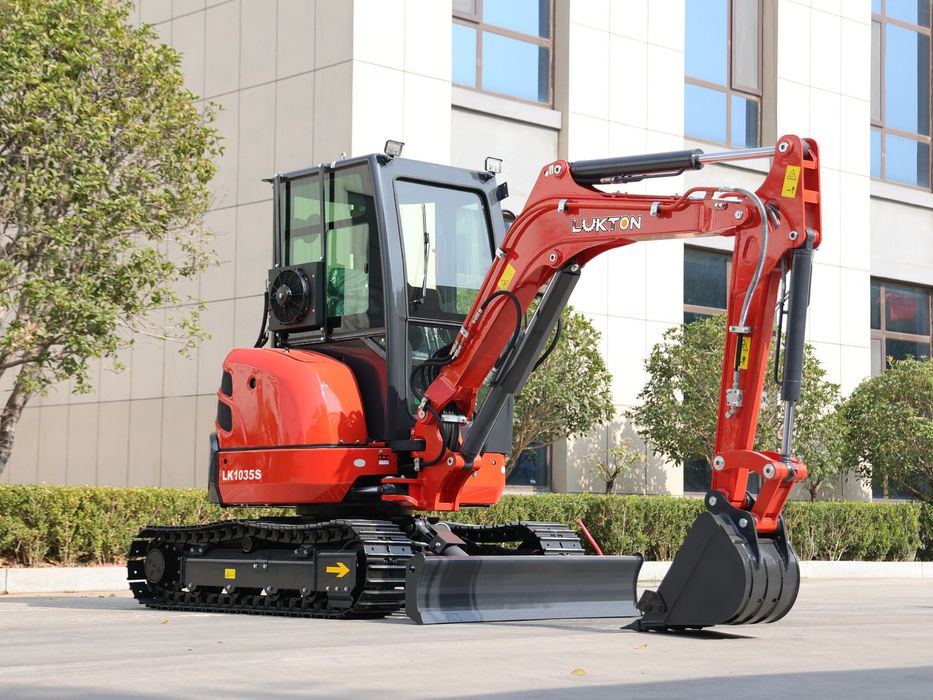 Miniexcavator nou pe senile  Yanmar 3,5 tone   cu garantie 3 cupe