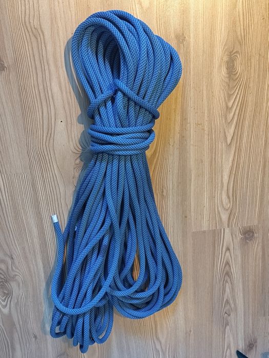 Coarda Tendon Ambition 10.5mm 50m pentru cățărat , escaladă și bouldering