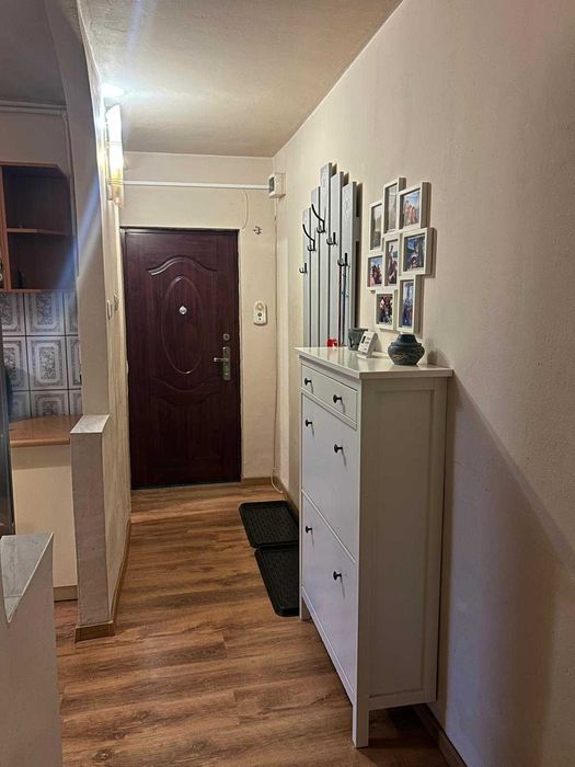 Apartament cu 2 camere călduros și luminos