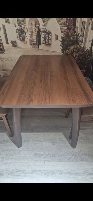 Продам стол и 4 стула