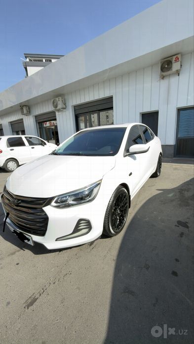 Chevrolet Onix premier