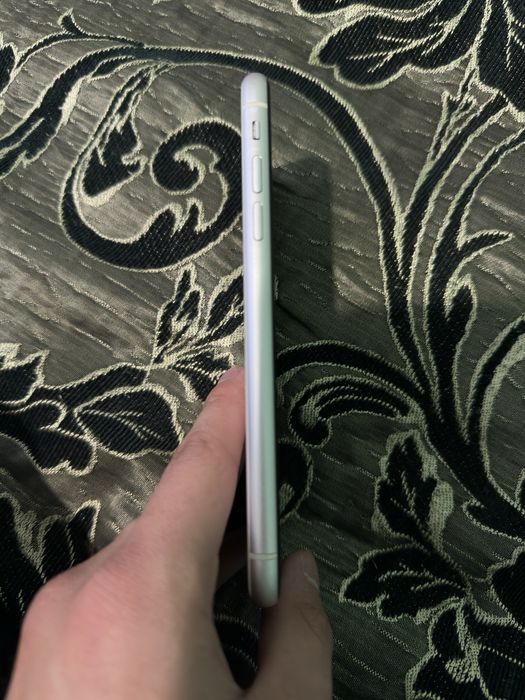 Айфон 11 64гб срочно