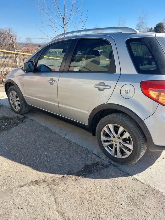 Suzuki SX4 Suzuki SX4, 2013, motor pe benzină, 1586 cmc, 120 CP,  5 locuri, navig