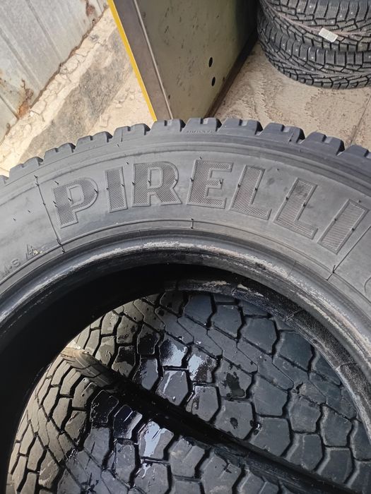 Pirelli TR85 215/75R17.5