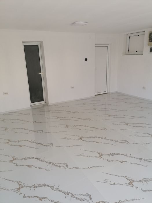 Spatii de închiriat