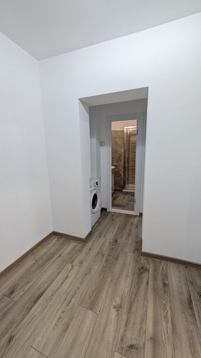 Vând apartament cu doua camere
