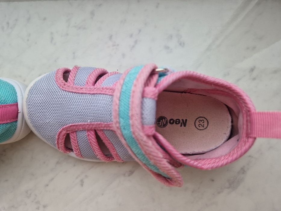 Сандалии для садика 23размер