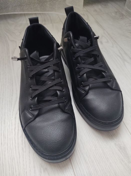 Adidași casual, stare bună - 40 lei