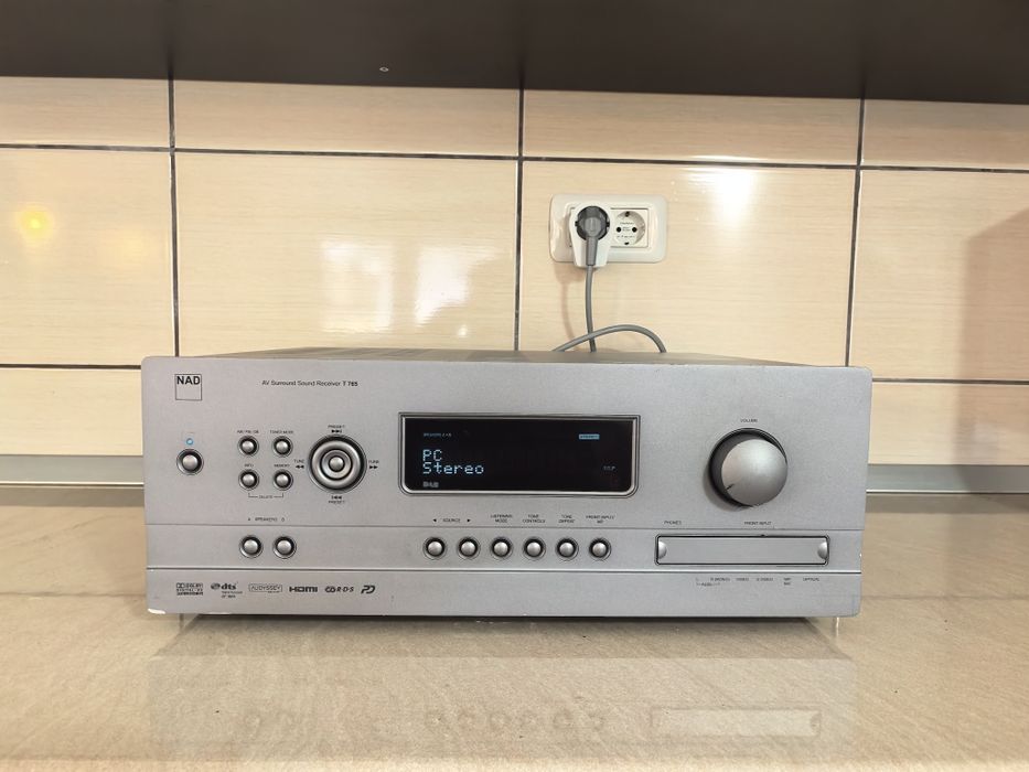 Amplificator NAD T765 statie A/V Sorround Sound Receiver