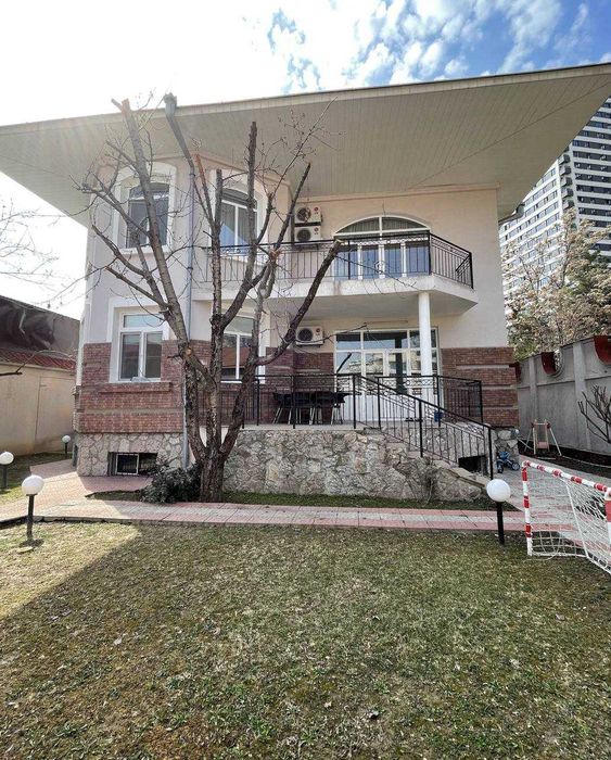 ул. ИВЛЕВА Продается 7 соток Евро ДОМ в ЦЕНТРЕ, Яккасарайский район