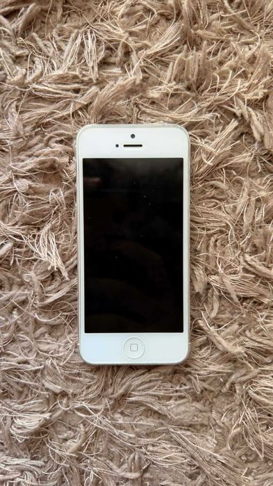 Iphone 5 - заключен apple акаунт