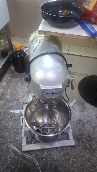 Тесто мешалка продам