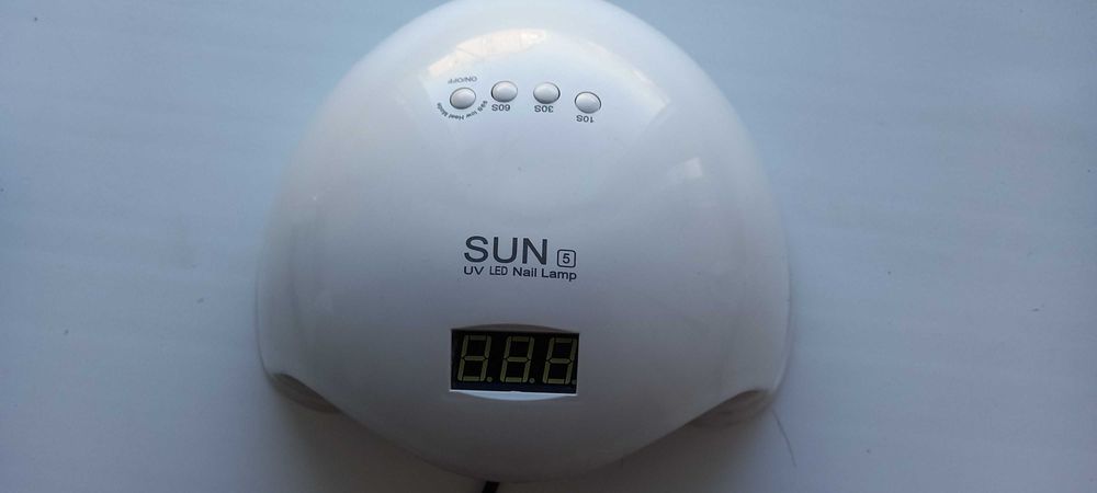 Продается лампа для маникюра