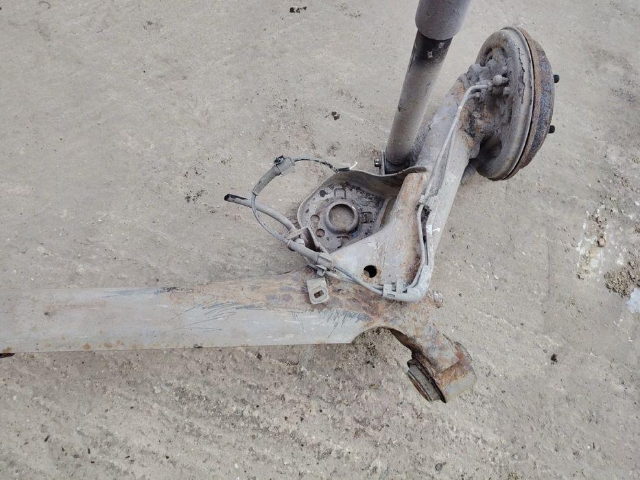 Заден мост за хонда джяз 2002-2008