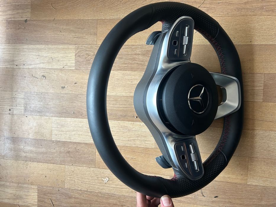 Амг Волан с червен шев